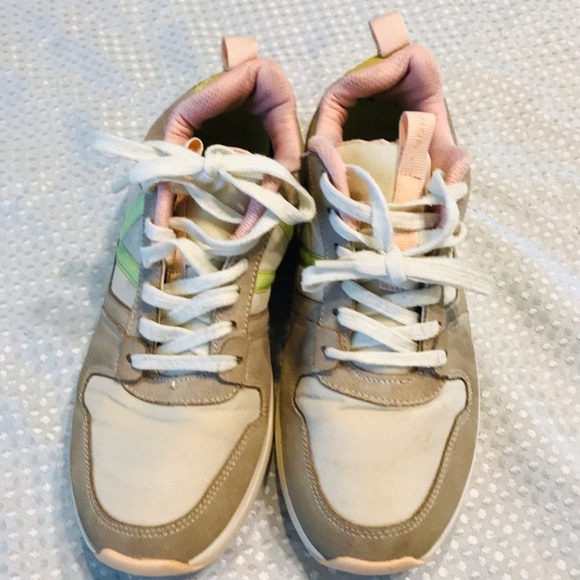 Vionic sneakers - Picture 9 of 10